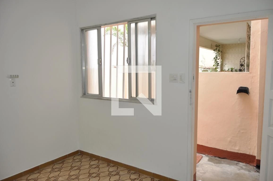 Garden in a one-bedroom house, 70 m² — photo 21