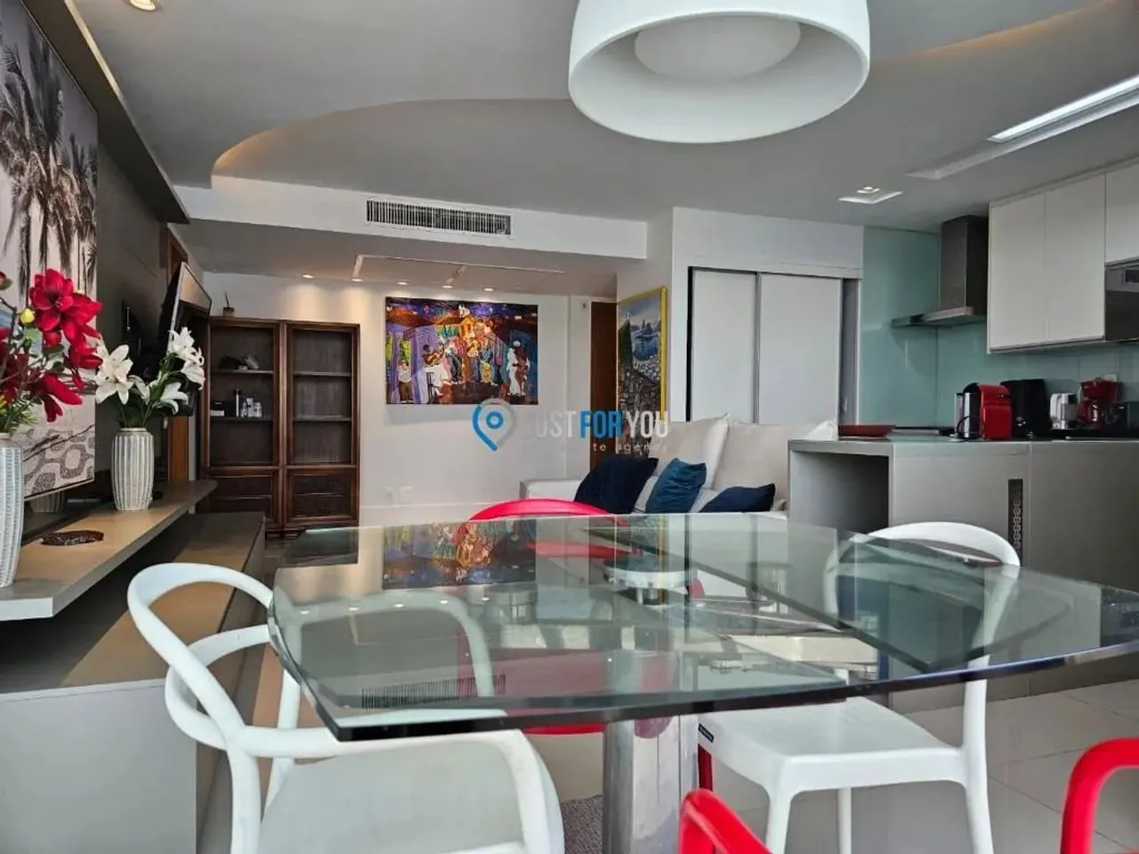 Apartamento mobiliado com 2 quartos e 2 banheiros, 100 m² — photo 13