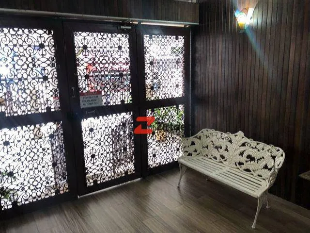 Apartment, 68 m², with wood or laminate floors — photo 37