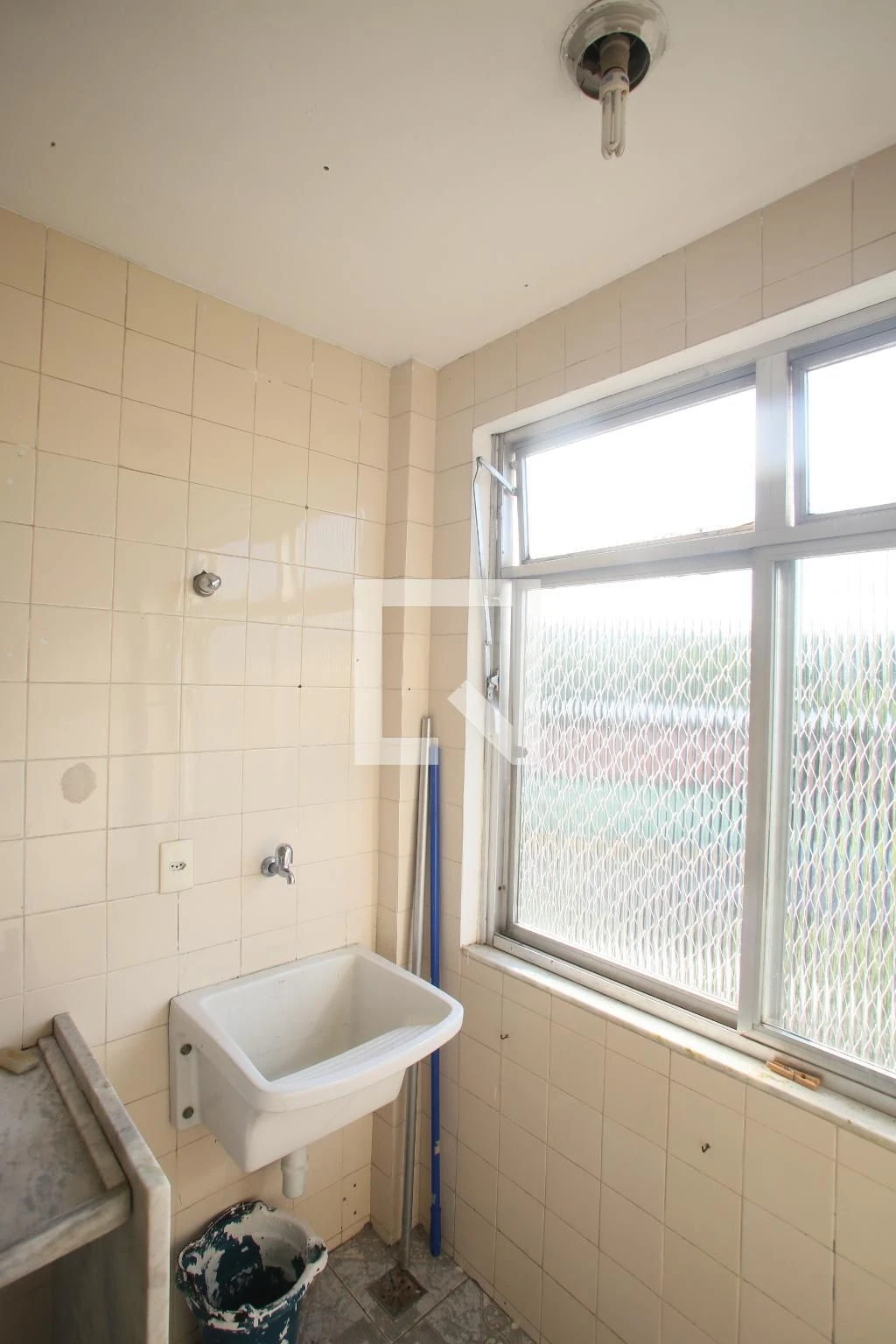 Rental apartment with 2 bedrooms and 1 bathroom — photo 16