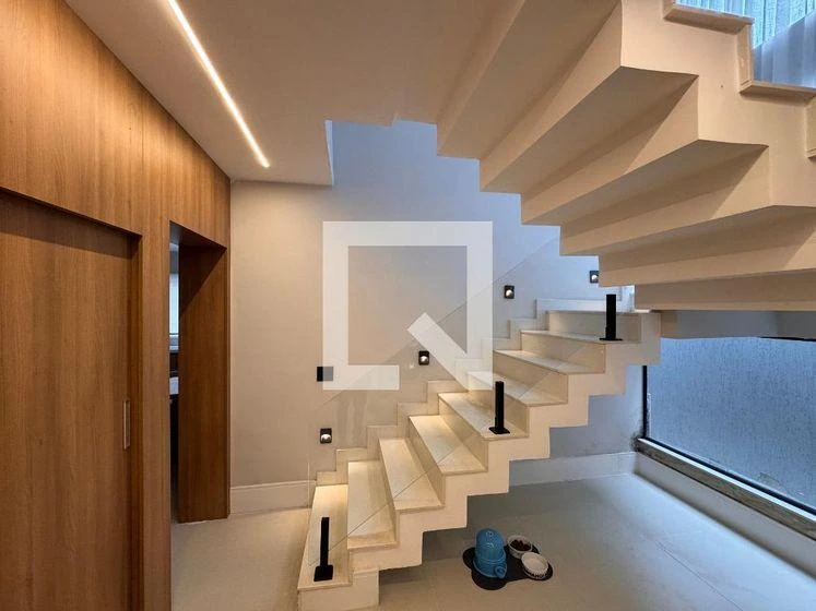 House, 280 m², with a walk-in closet — photo 7