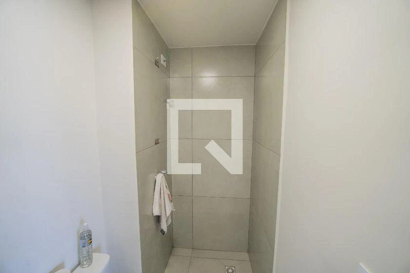 2-bedroom apartment in a building with a gym — photo 42