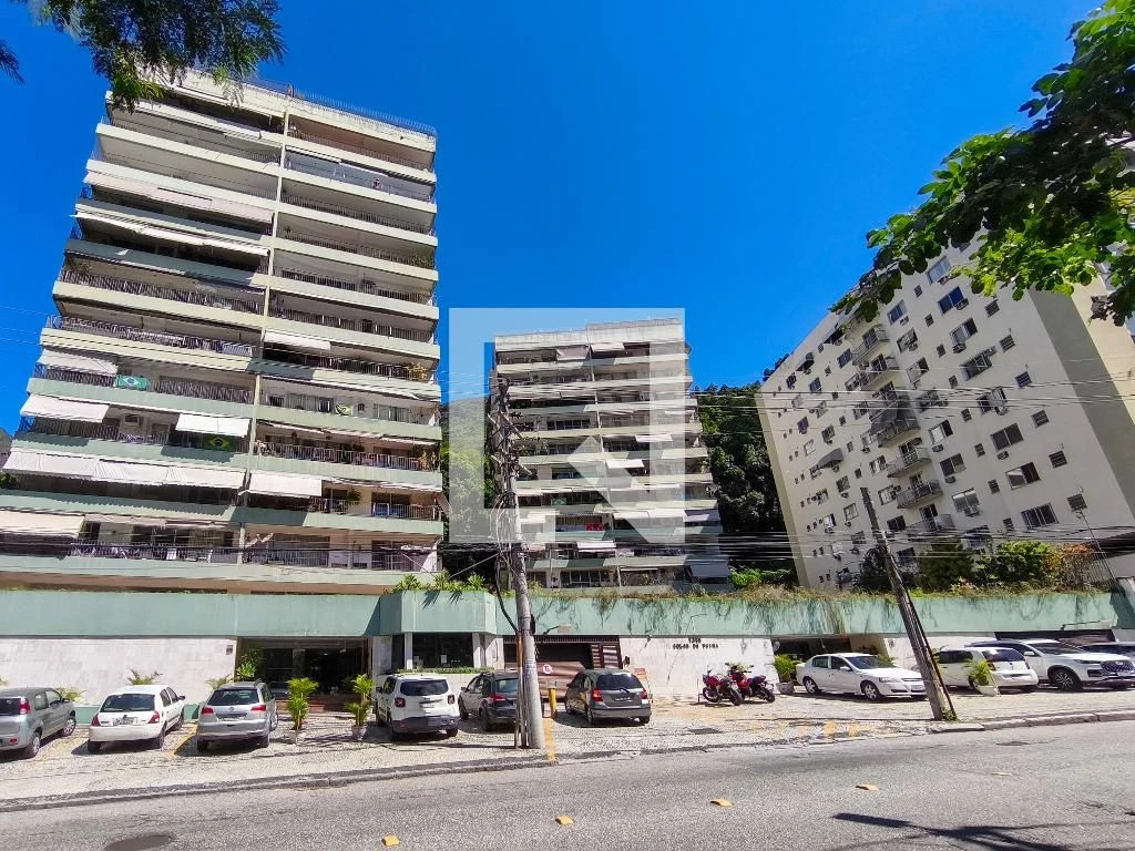 Furnished 4-bedroom apartment with balcony — photo 129