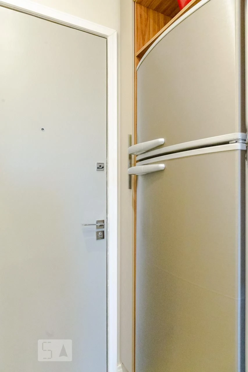 Furnished 2-bedroom apartment with a glassed-in balcony — photo 87