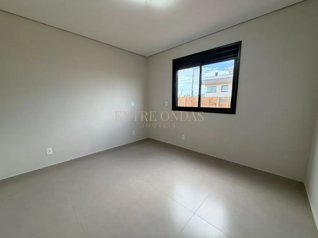3-bedroom house, 1 with its own bathroom, 202 m² — photo 4