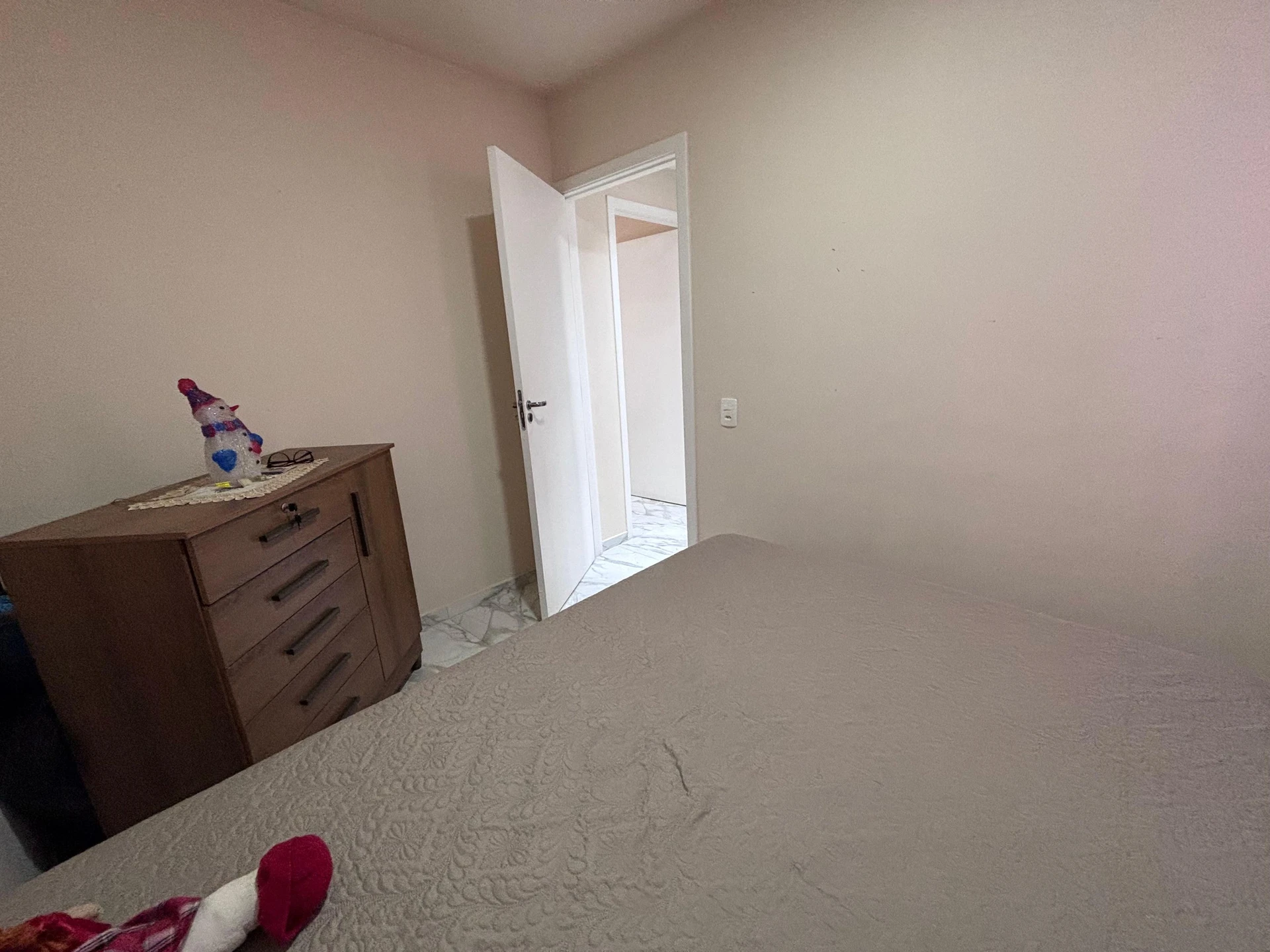 Furnished 2-bedroom apartment with open-plan gas kitchen — photo 27