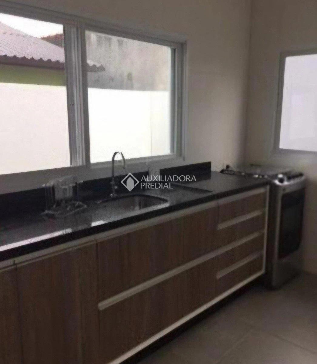 2-bedroom house with a home office — photo 2