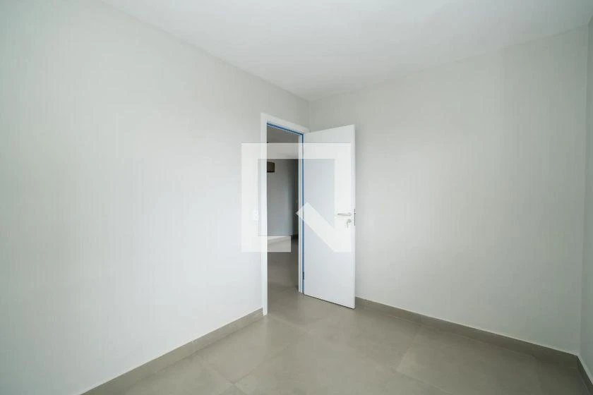 2-bedroom apartment in a building with a gym — photo 42