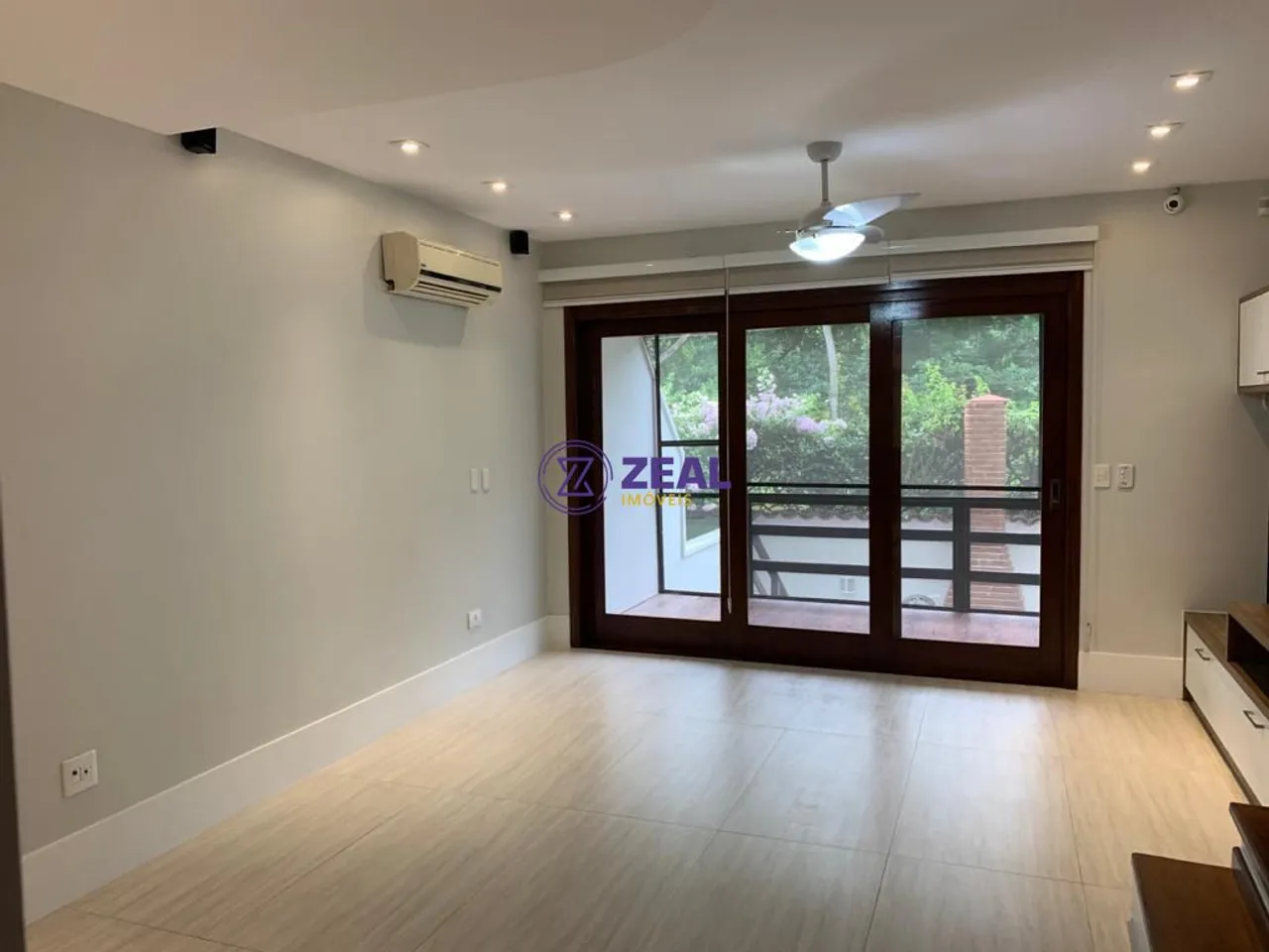 Casa sem mobília com 4 quartos e 5 banheiros — photo 11