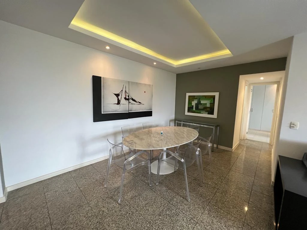 Apartamento mobiliado com 2 dormitórios e varanda — photo 9