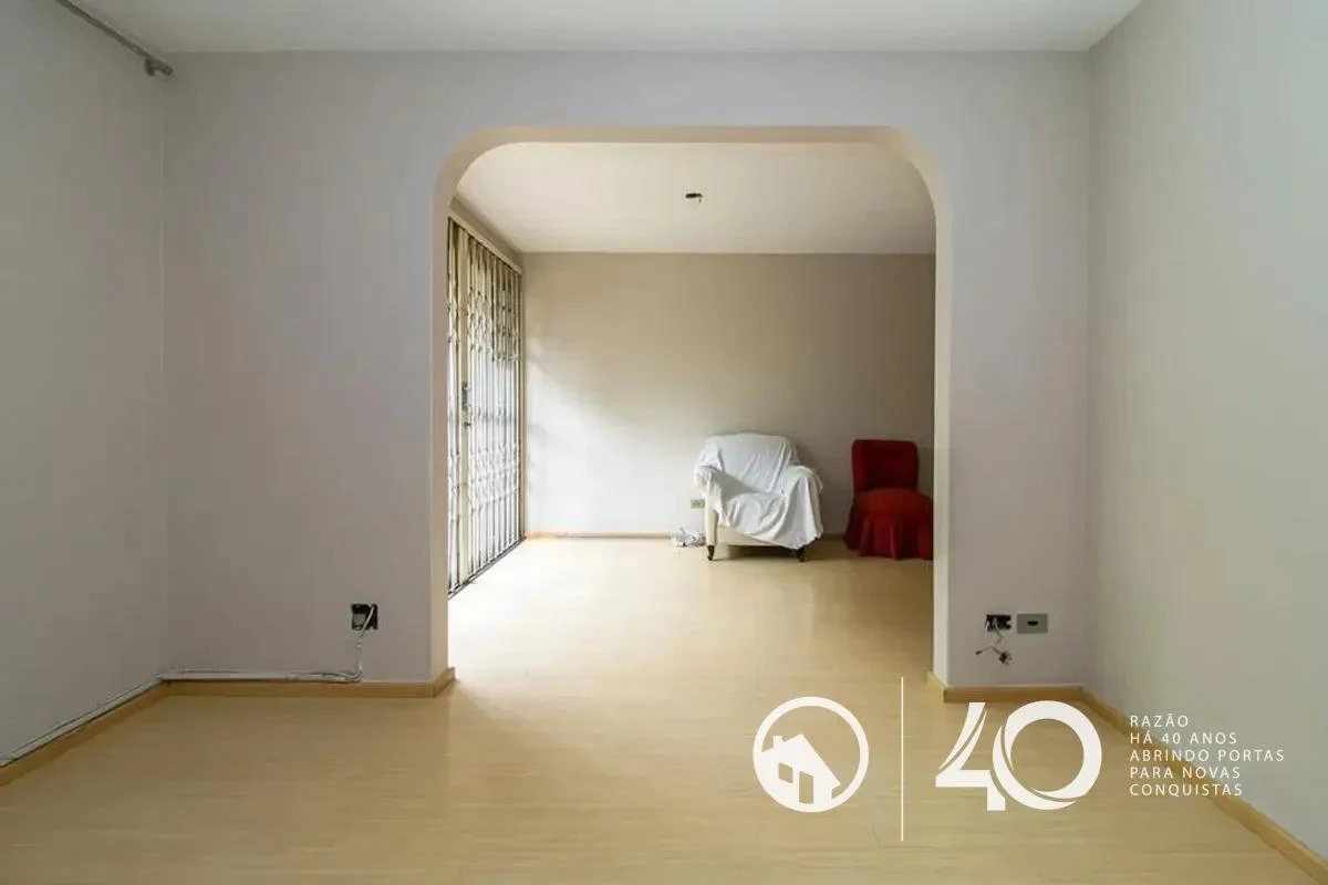 Apartment, 104 m², with wood or laminate floors — photo 22