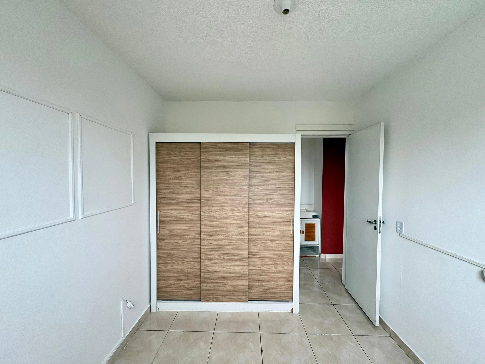 2-bedroom apartment with a mountain view — photo 17