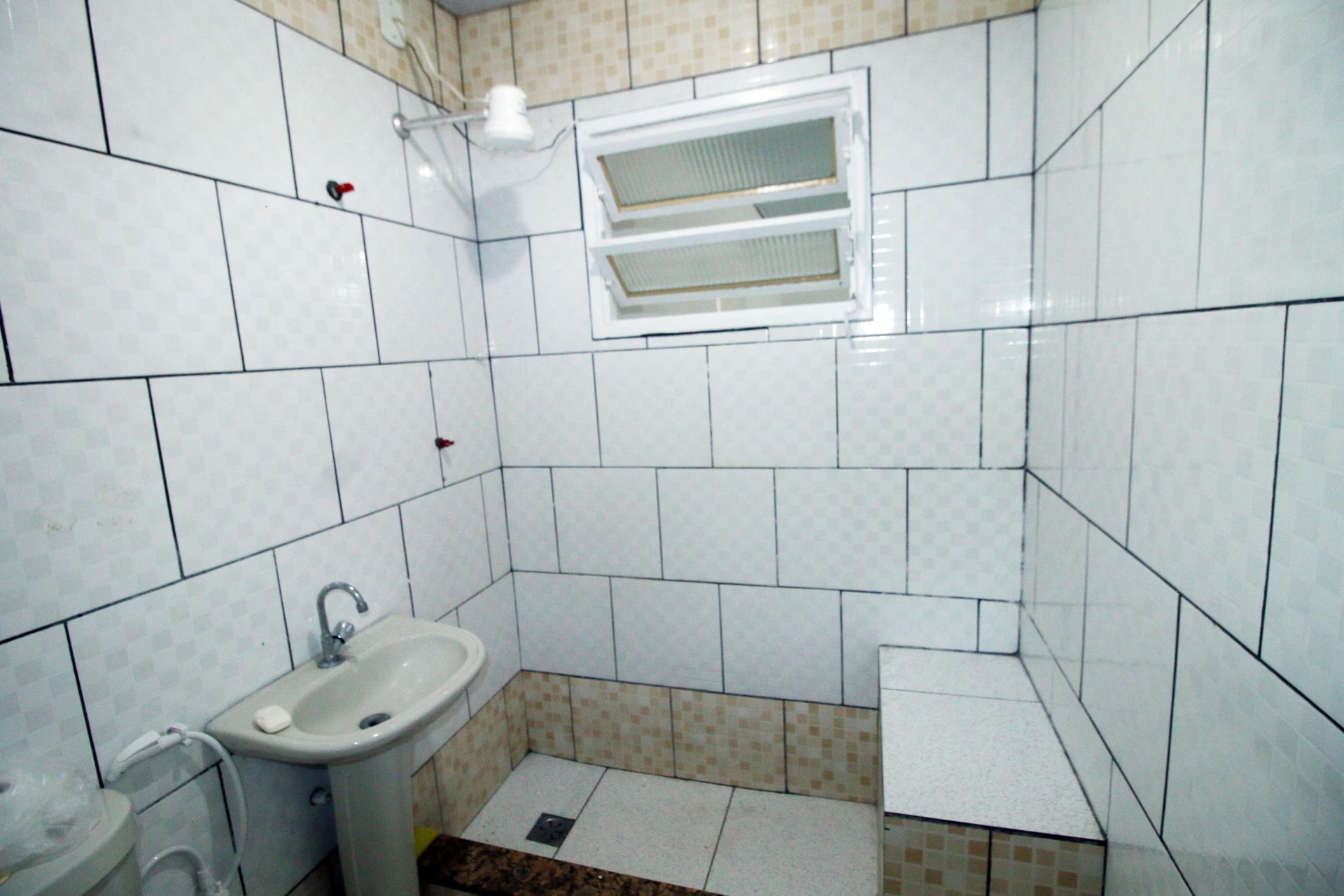 Rental house with 3 bedrooms, balcony and private yard — photo 4