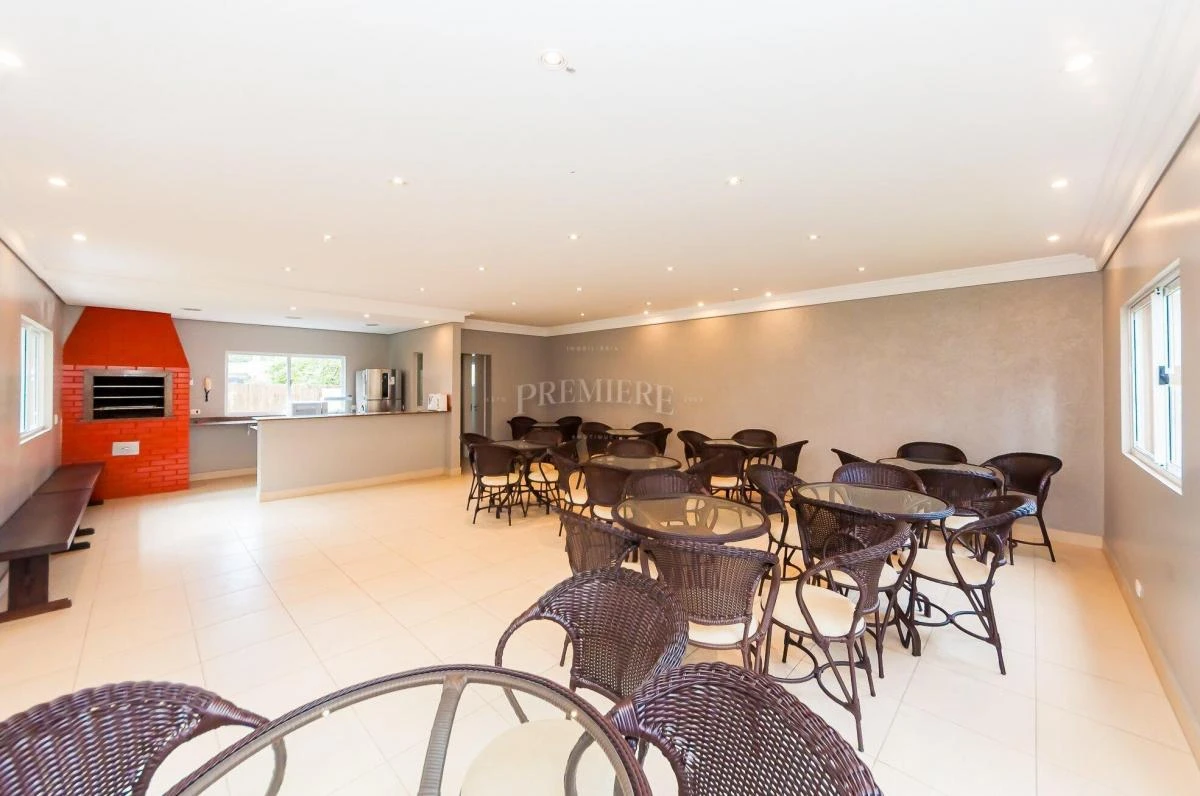 4-bedroom house with 4 parking spaces and open-plan kitchen — photo 49