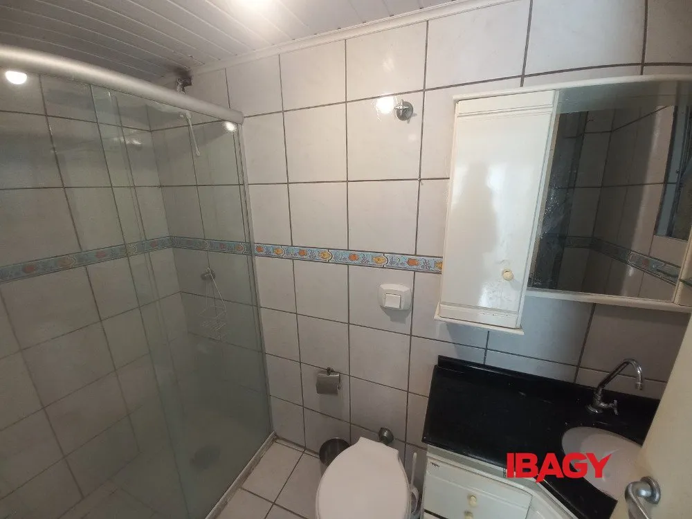 64 m² unfurnished apartment with 2 bedrooms and 1 bath — photo 18