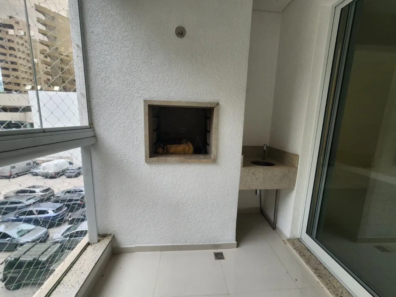 Departamento con ventanales de piso a techo en Florianópolis — photo 47