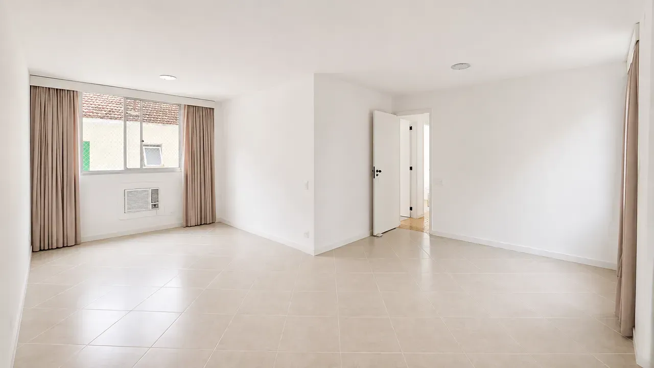 100 m² apartment with 3 bedrooms and 3 bathrooms