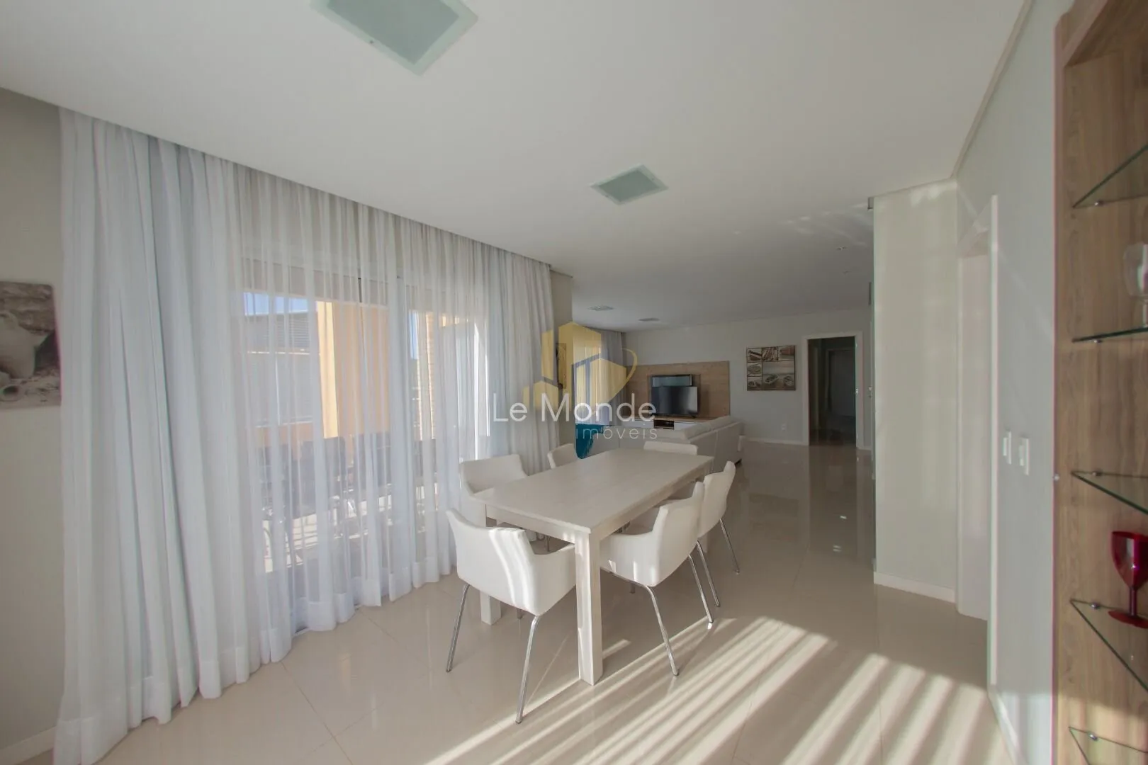Apartamento amueblado con 4 dormitorios y 382 m² — photo 49