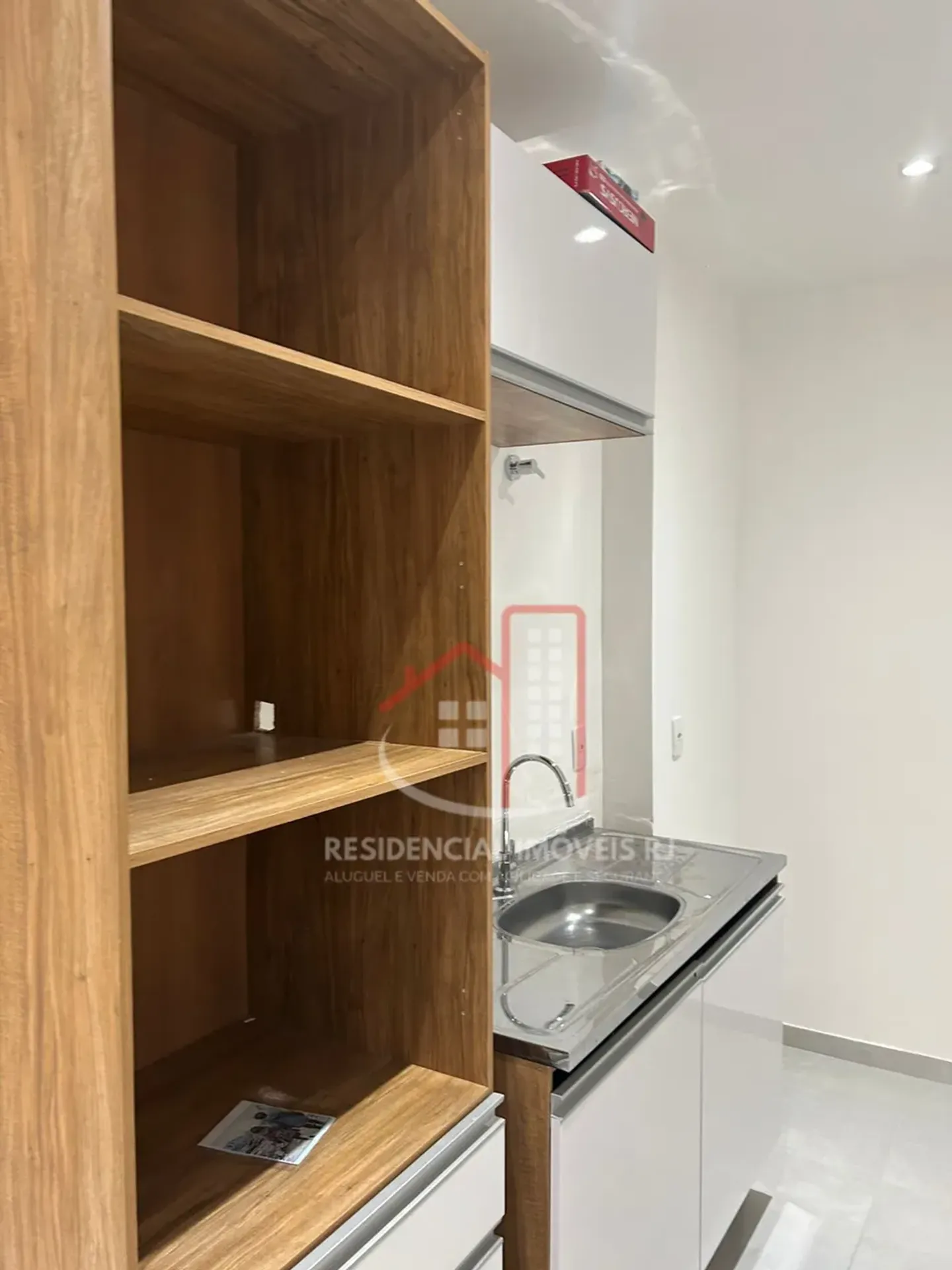 One-bedroom apartment with a home office — photo 2