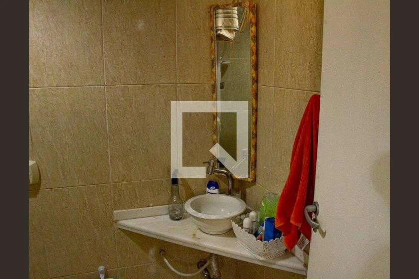 180 m² house with 3 bedrooms, 5 bathrooms, and parking — photo 15