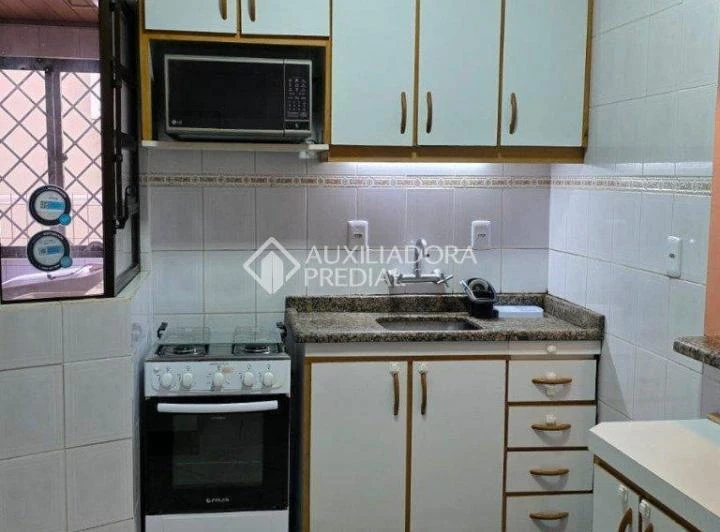 Apartamento mobiliado de 2 dormitórios com cozinha aberta — photo 2