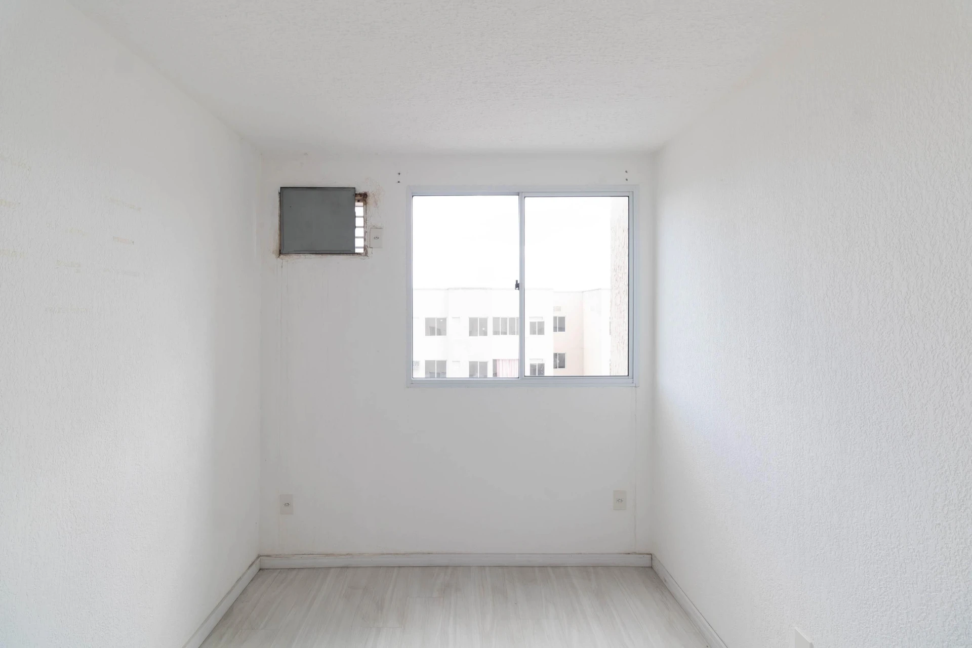 2-bedroom apartment with 1 bathroom, no parking — photo 39