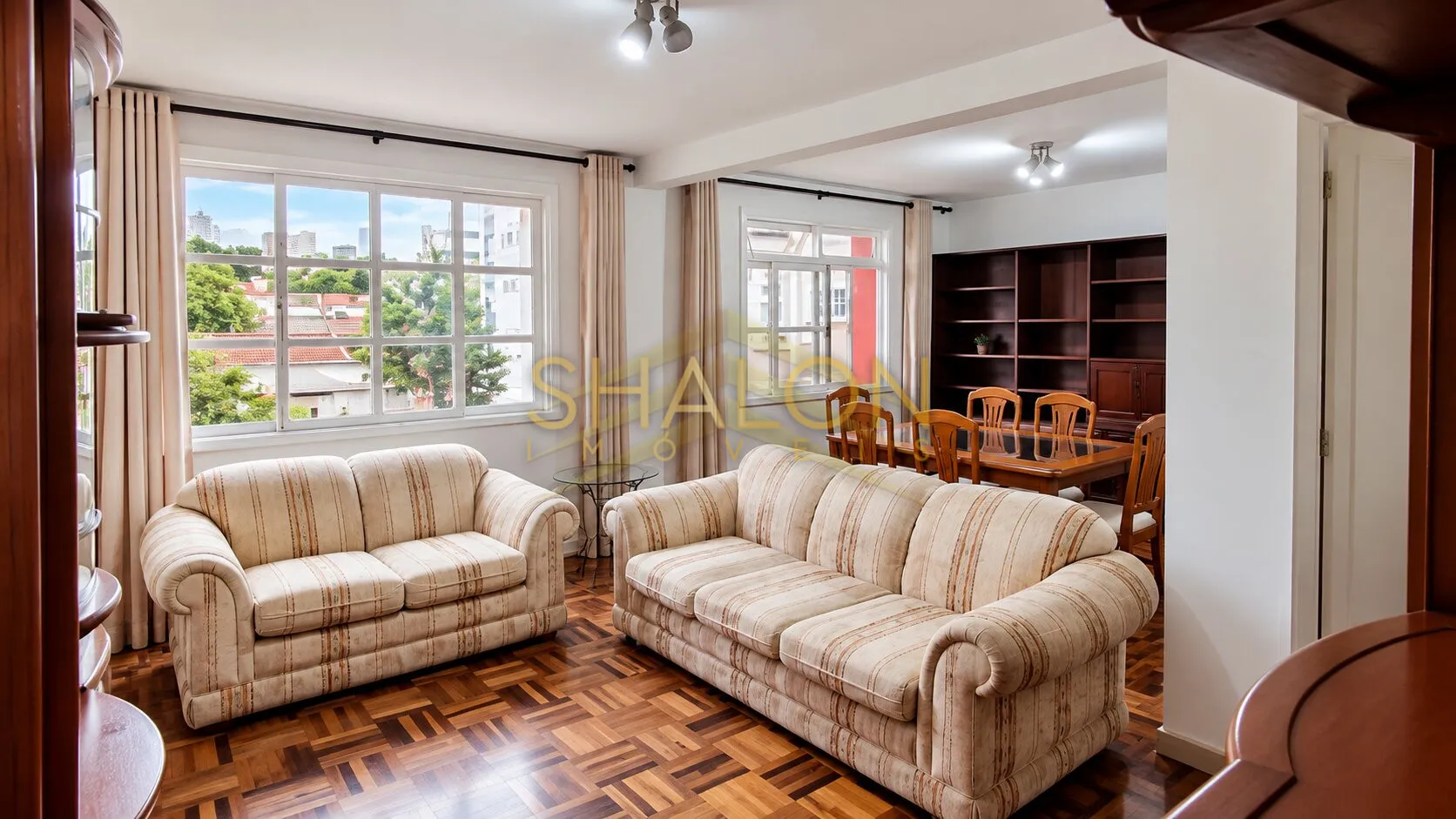 2-bedroom apartment with a washing machine