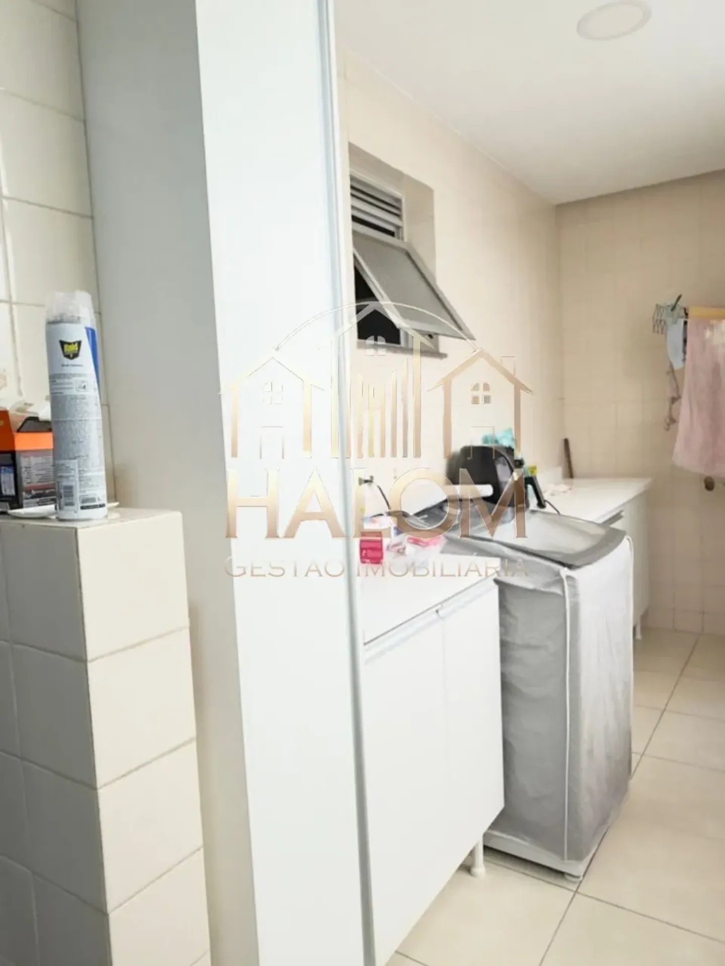 90 m² apartment with a closed kitchen and 2 bedrooms — photo 17