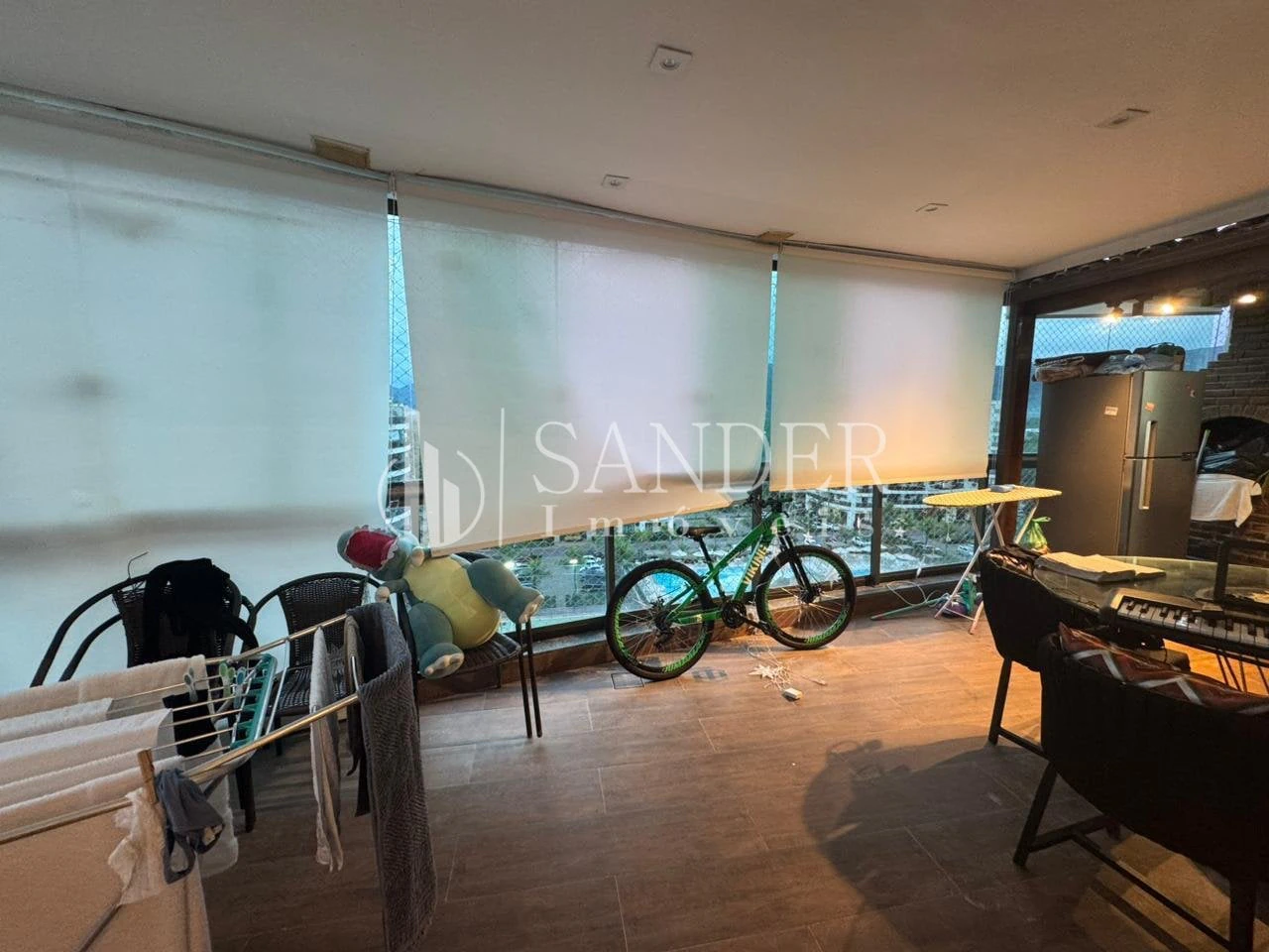 4-bedroom penthouse with an open-plan kitchen — photo 13