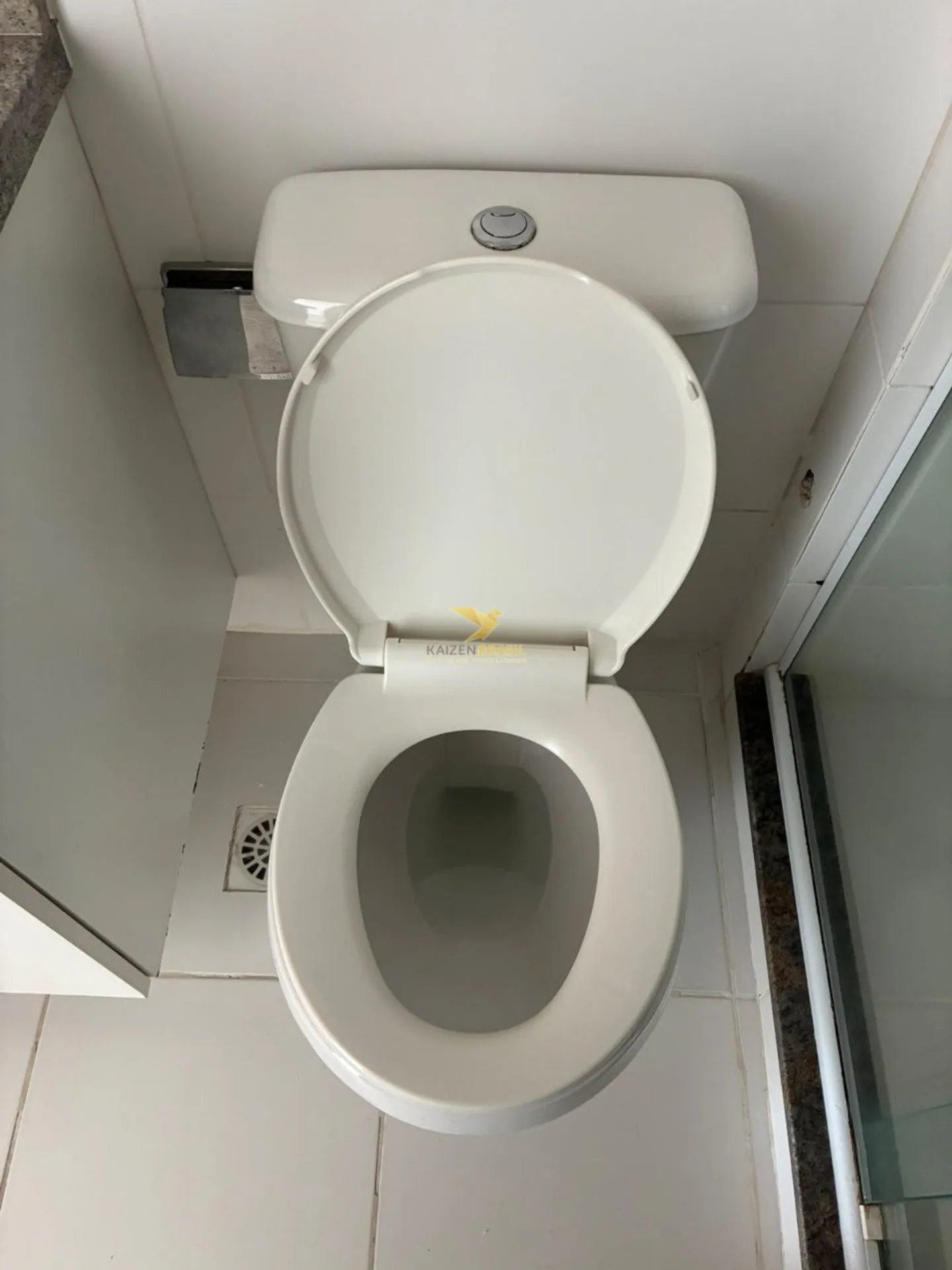 3-bedroom apartment, 1 with its own bathroom, 97 m² — photo 24