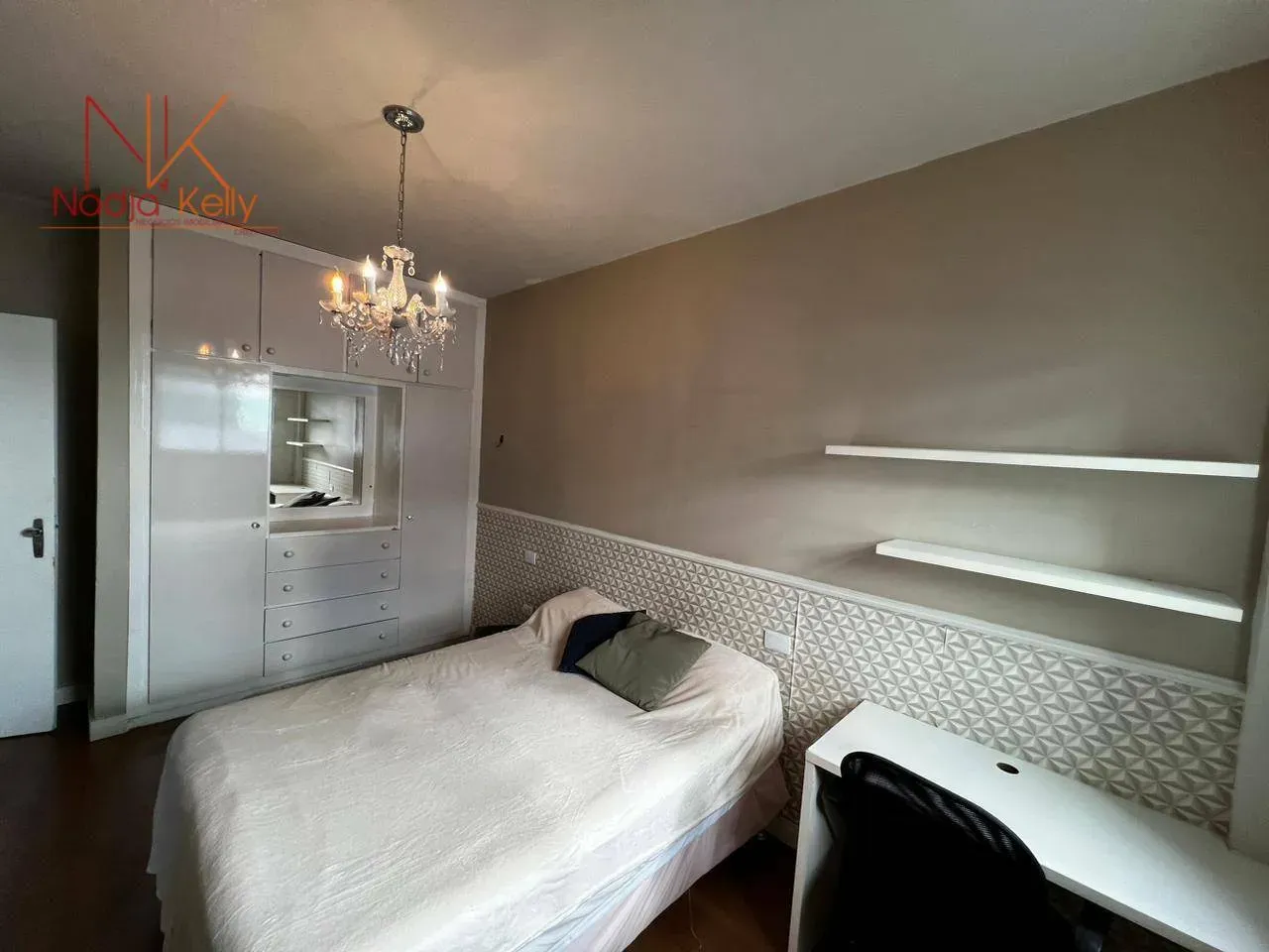 2-bedroom apartment with a home office — photo 10