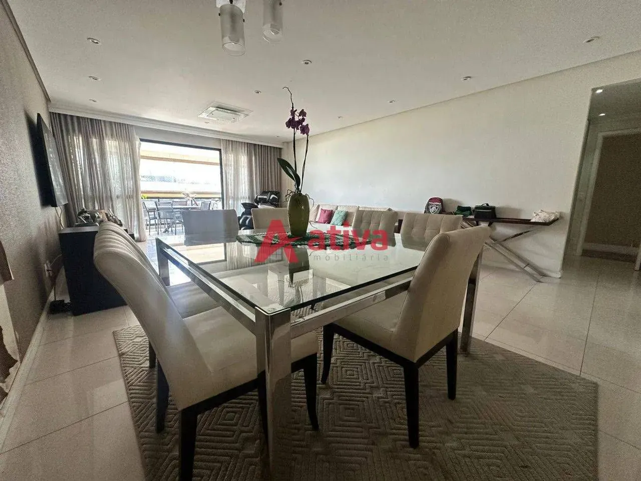 Furnished 3-bedroom apartment with 5 bathrooms — photo 6