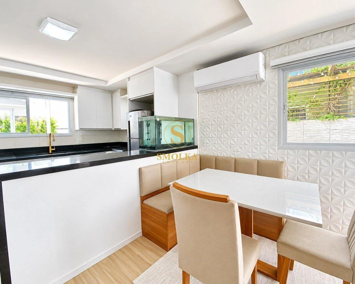 3-bedroom house with a walk-in closet in Florianópolis — photo 35