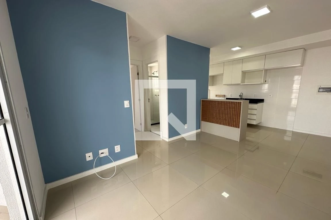 Furnished apartment, 50 m², with a glass-enclosed balcony
