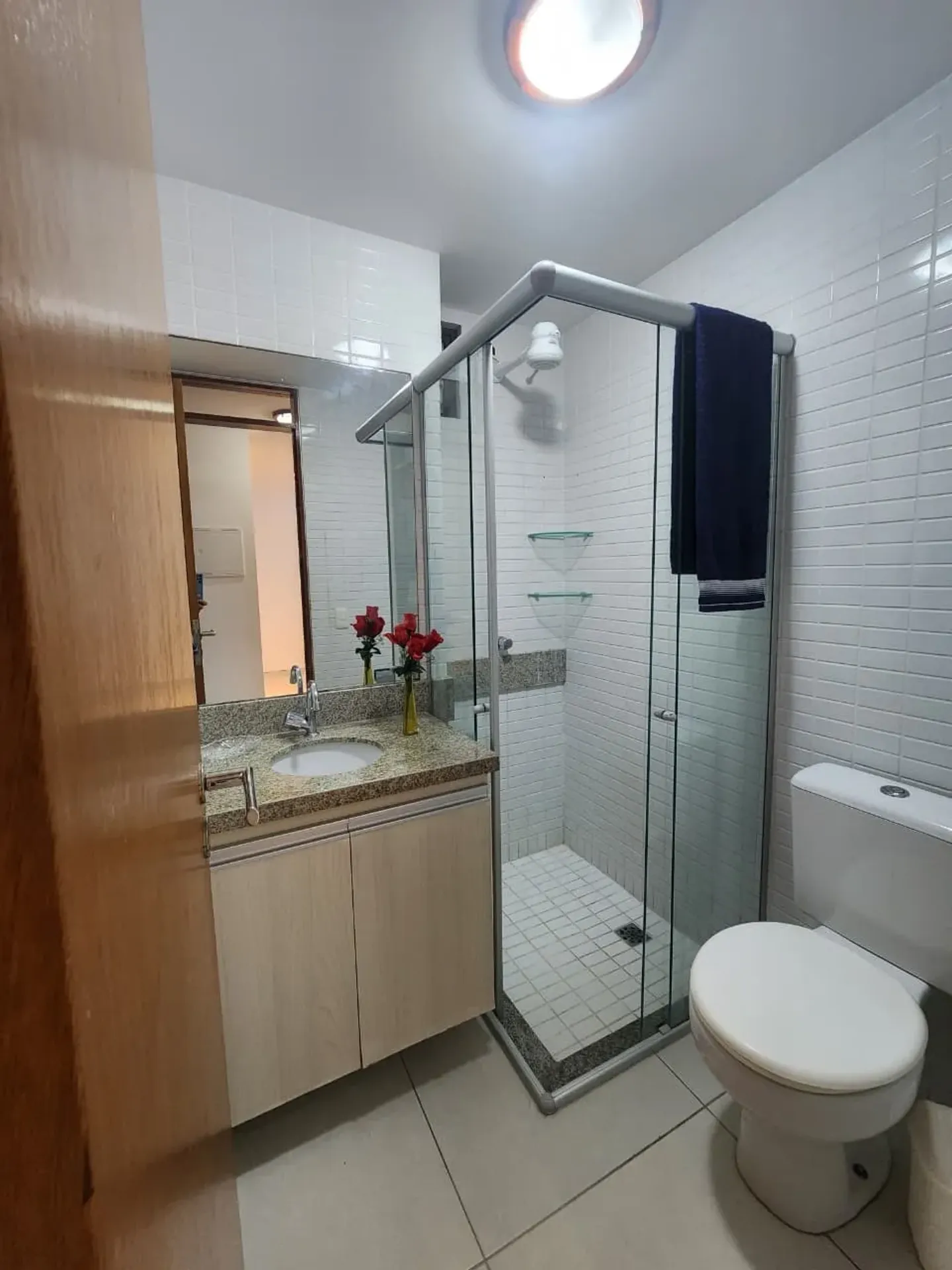 Furnished 2-bedroom apartment with city view — photo 15