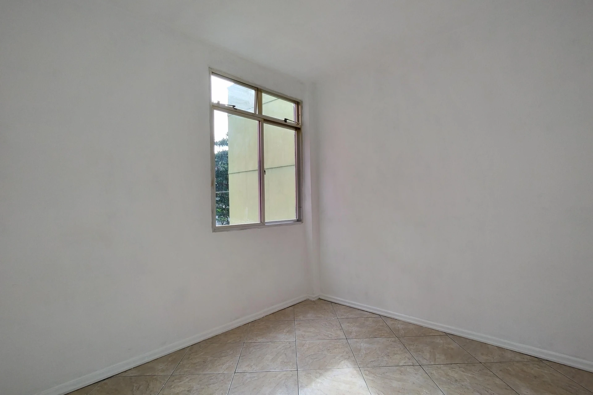 Unfurnished apartment with 2 bedrooms and 1 parking space — photo 11