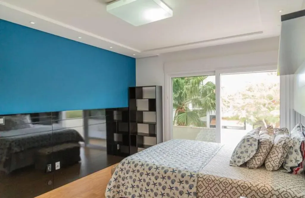 Casa com 6 suítes e área de piscina compartilhada — photo 25