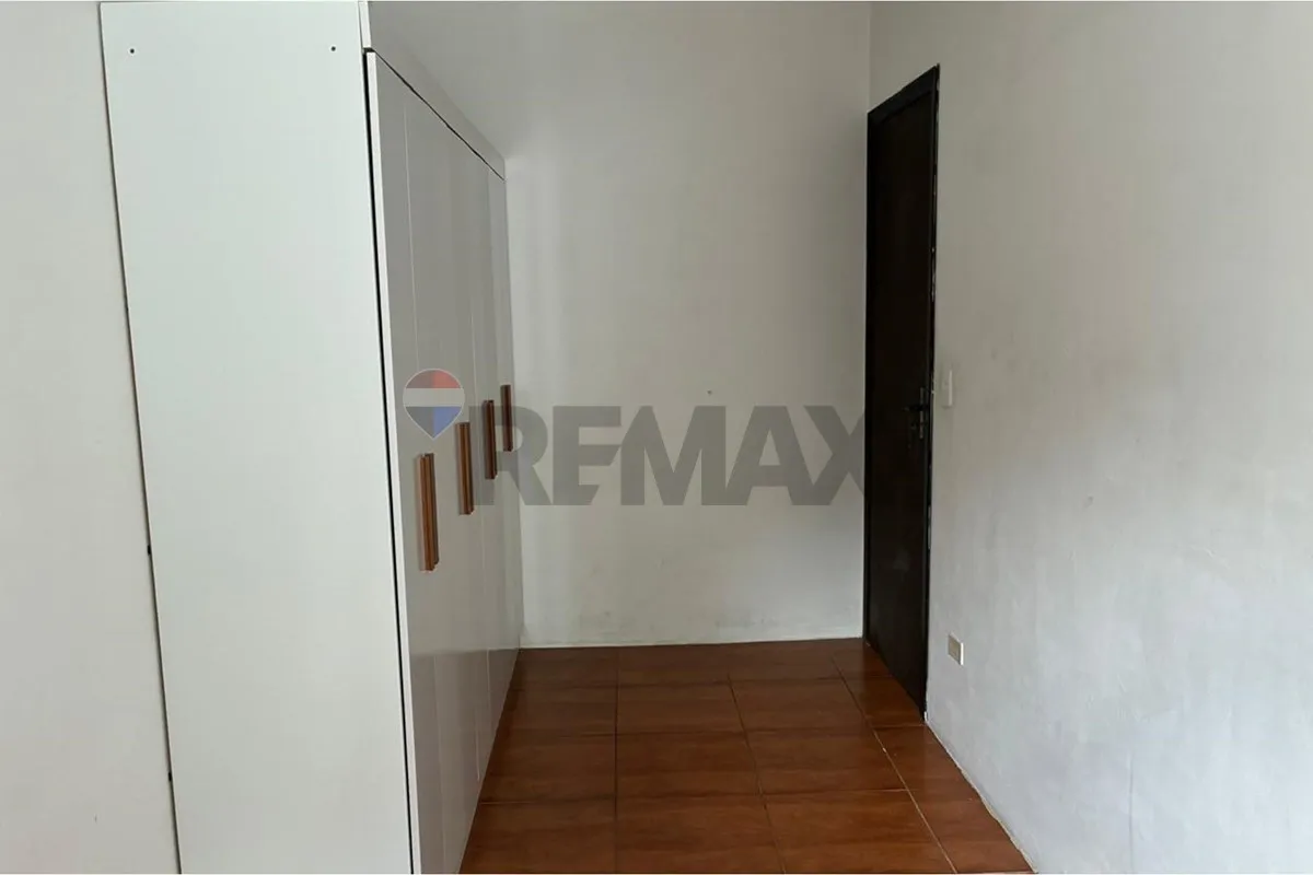 3-bedroom apartment, 1 with its own bathroom, 48 m² — photo 15