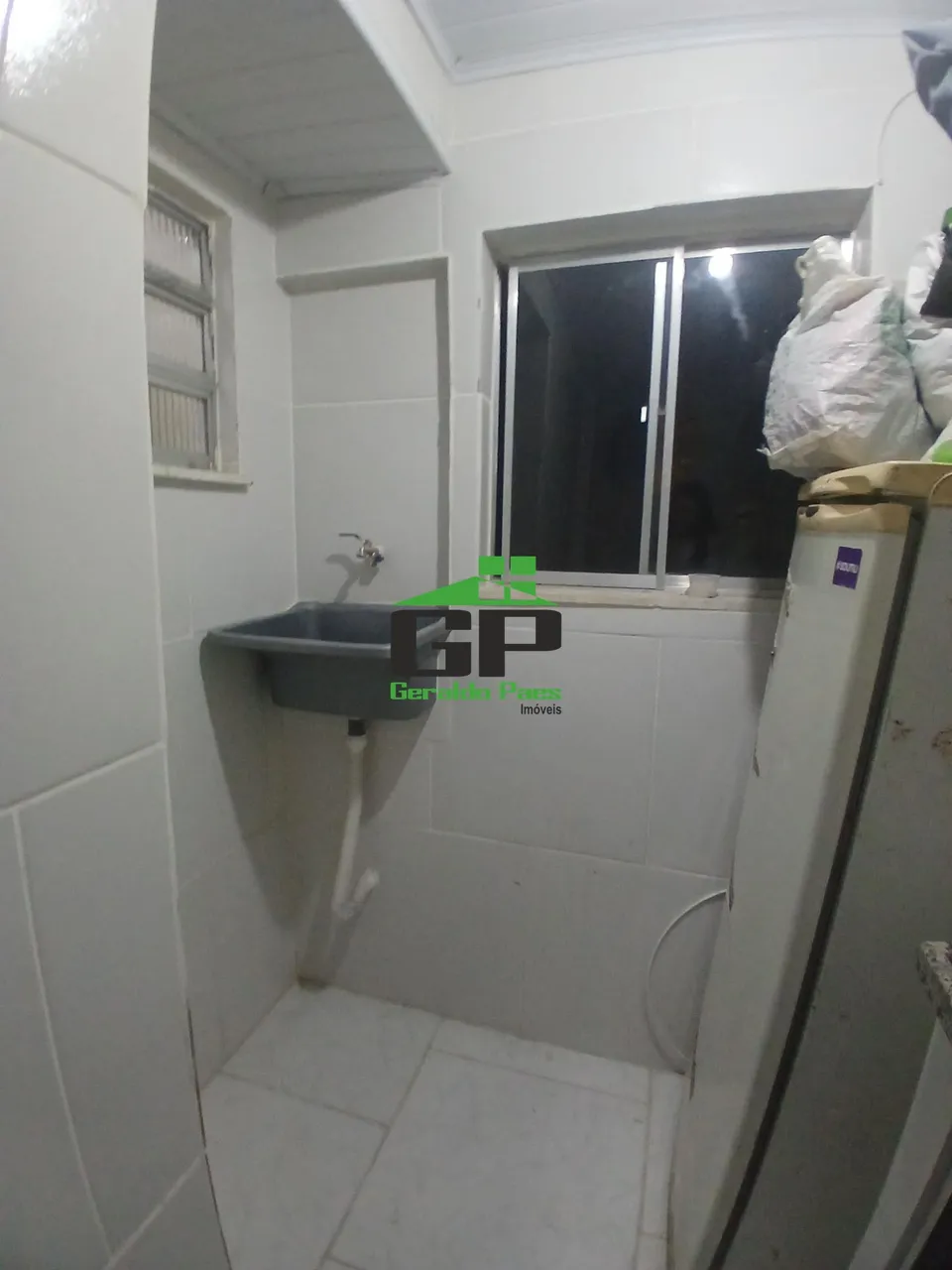 Casa sem mobília com 2 quartos e 1 banheiro — photo 2