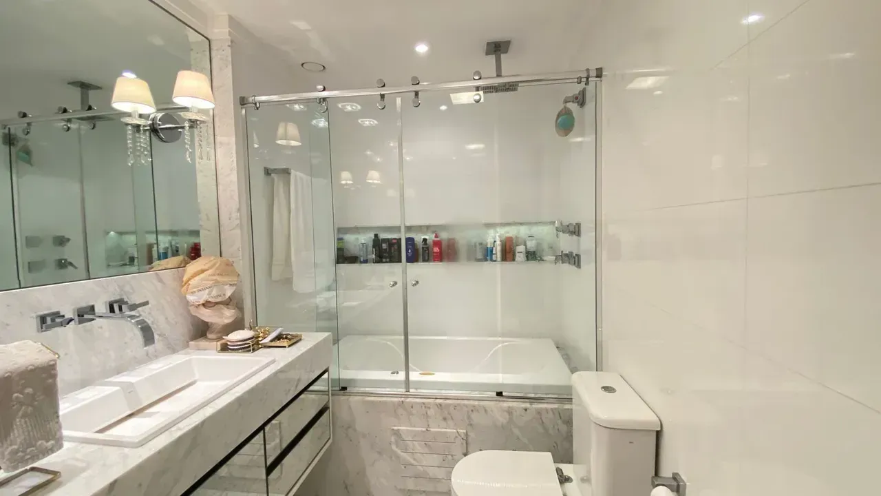 Apartamento de 256 m² com 4 suítes e 5 banheiros — photo 16