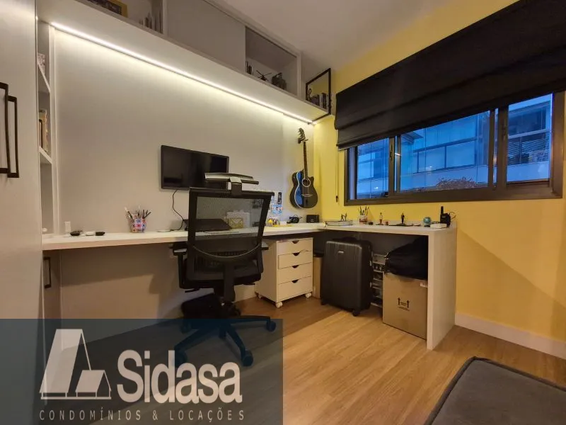 98 m² apartment with a dishwasher and a home office — photo 24