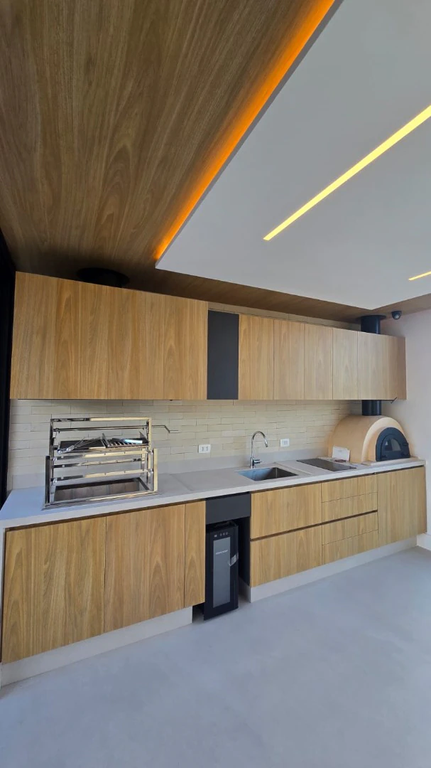 220 m² house with 5 bedrooms and a private BBQ — photo 15