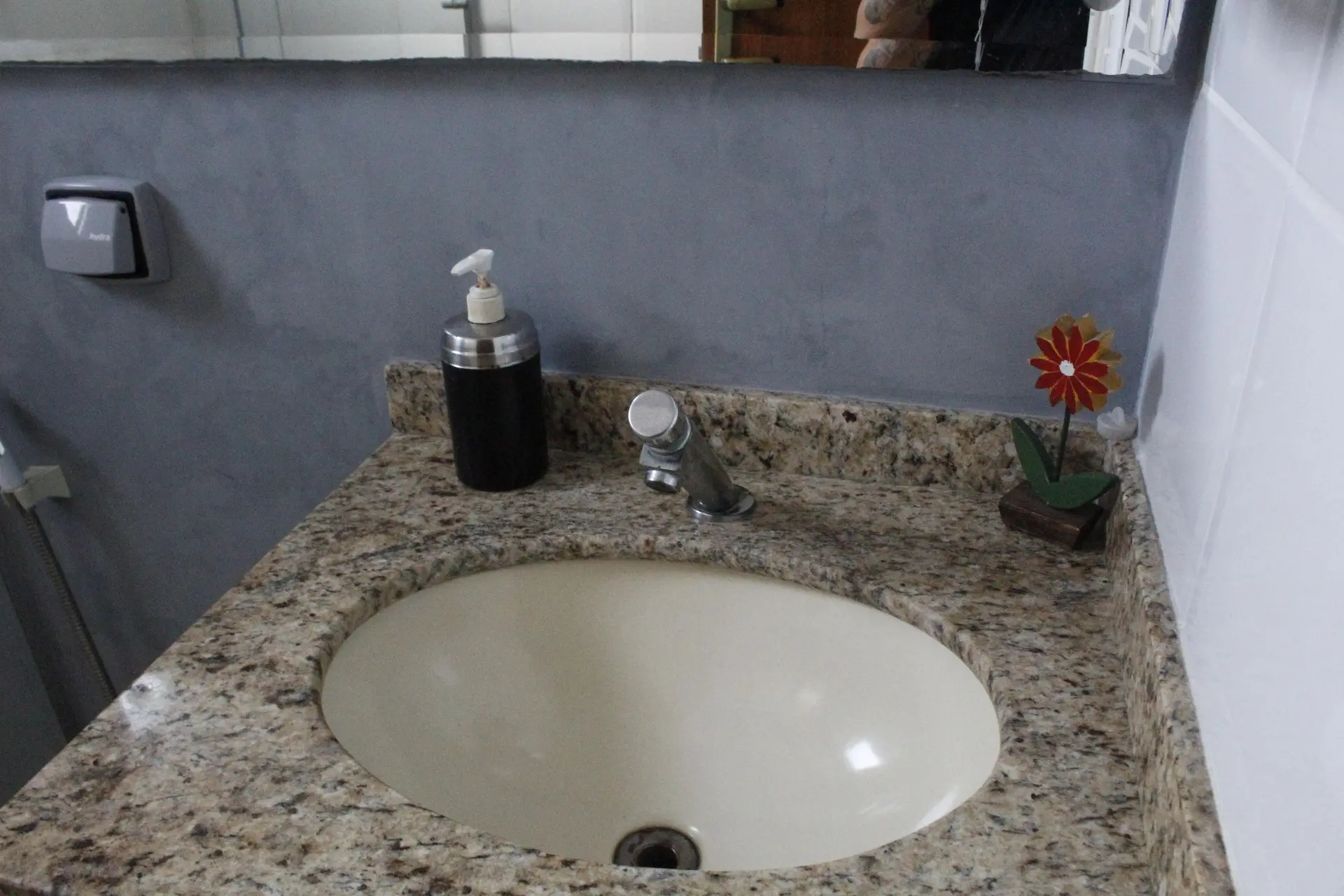 Furnished apartment with 3 bedrooms and 3 bathrooms — photo 54