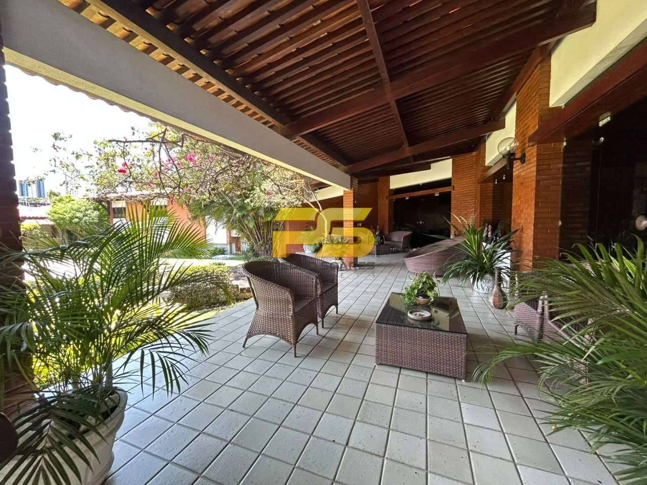 5-bedroom house with a private BBQ in João Pessoa — photo 10