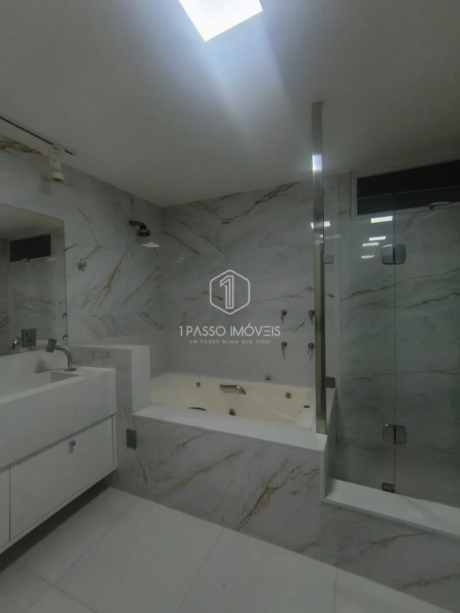 4-bedroom apartment with a water view in Rio de Janeiro — photo 4