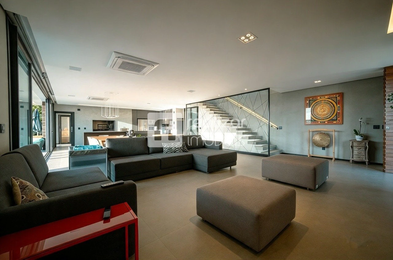 Bathtub in a 3-bedroom house, 508 m² — photo 10