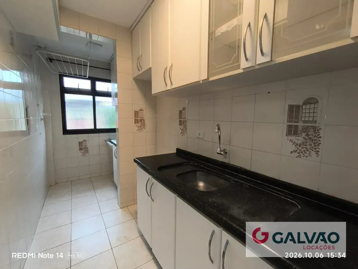 Apartment on the 3rd floor with wood or laminate floors — photo 4