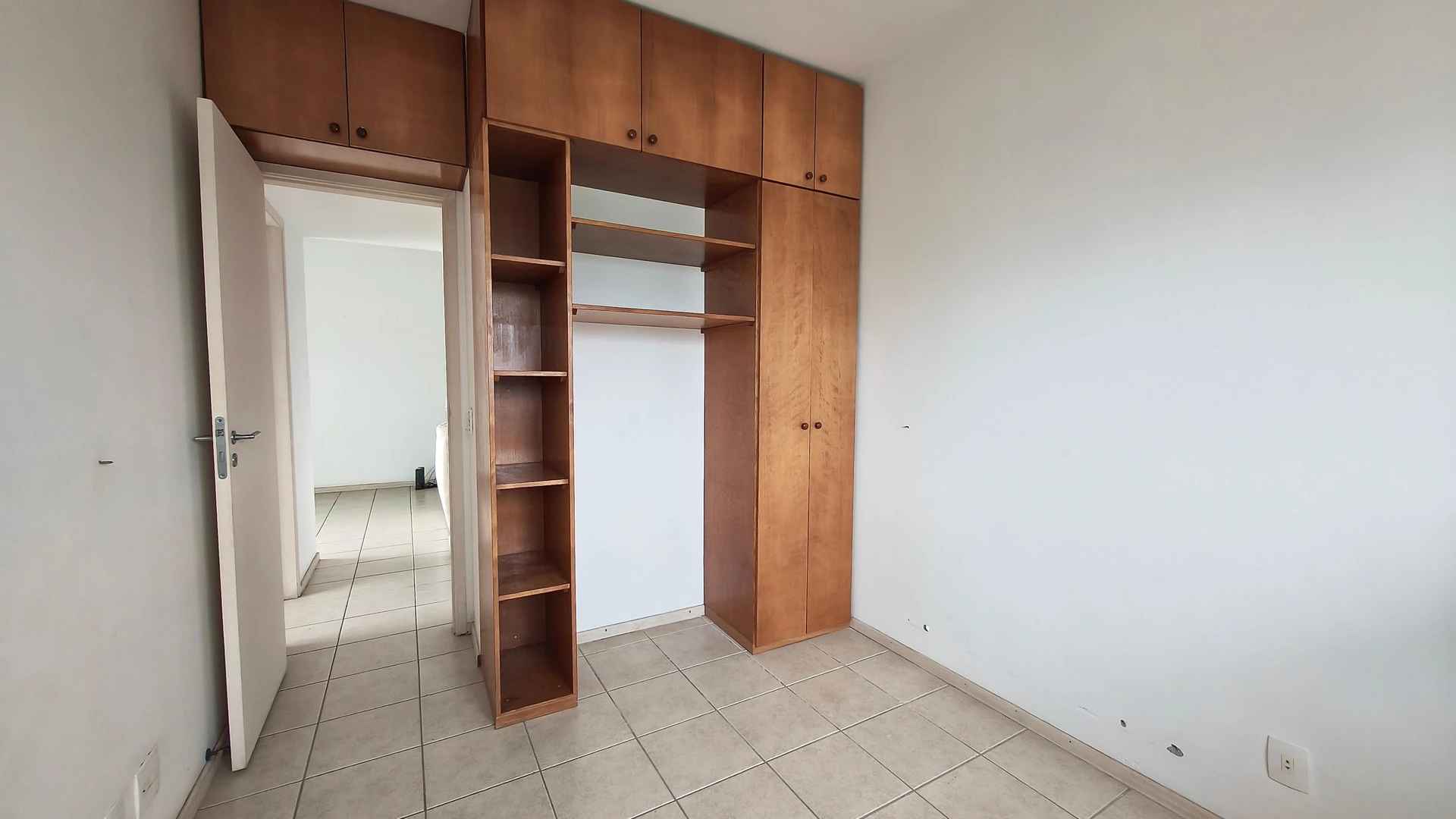 2-bedroom apartment in a building with a sauna — photo 14