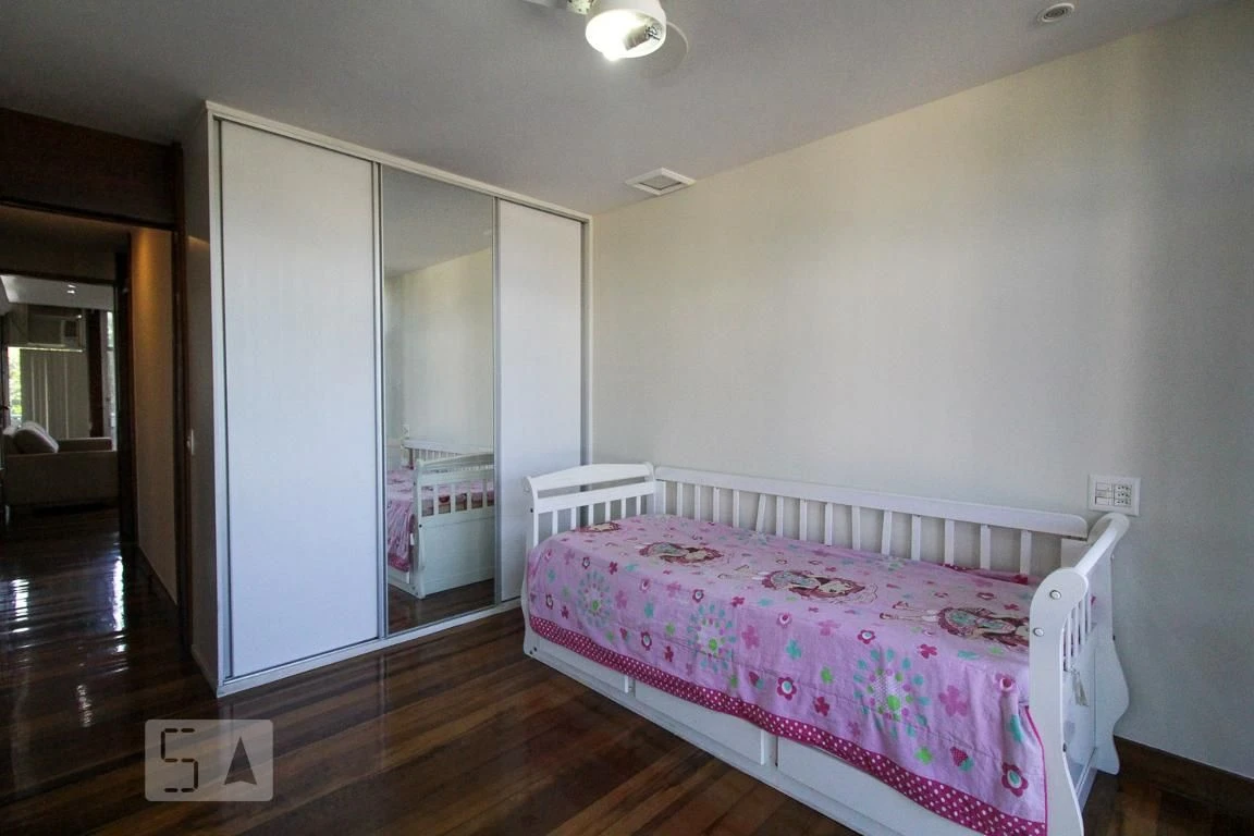 Mountain view in a 3-bedroom apartment, 140 m² — photo 4
