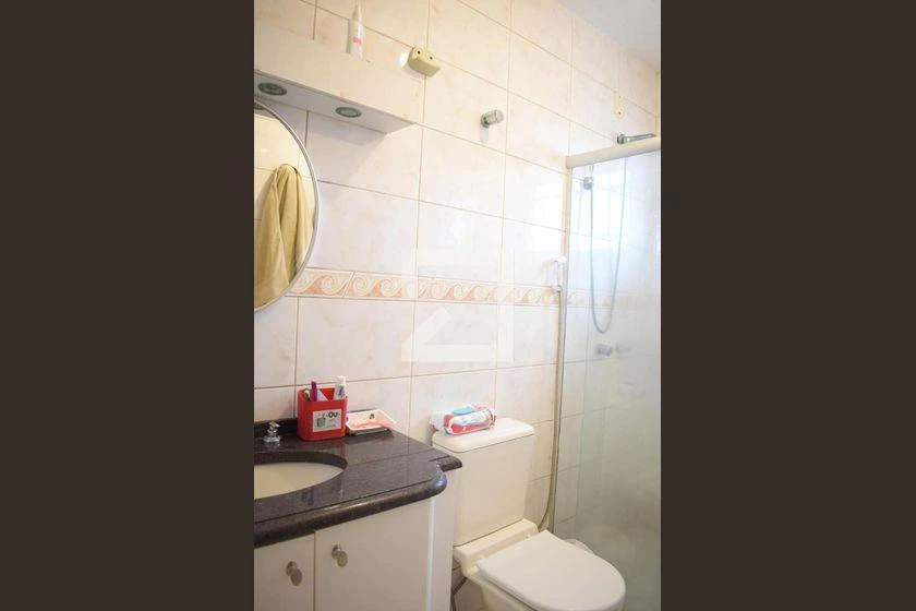 3-bedroom house with a walk-in closet in Curitiba — photo 14